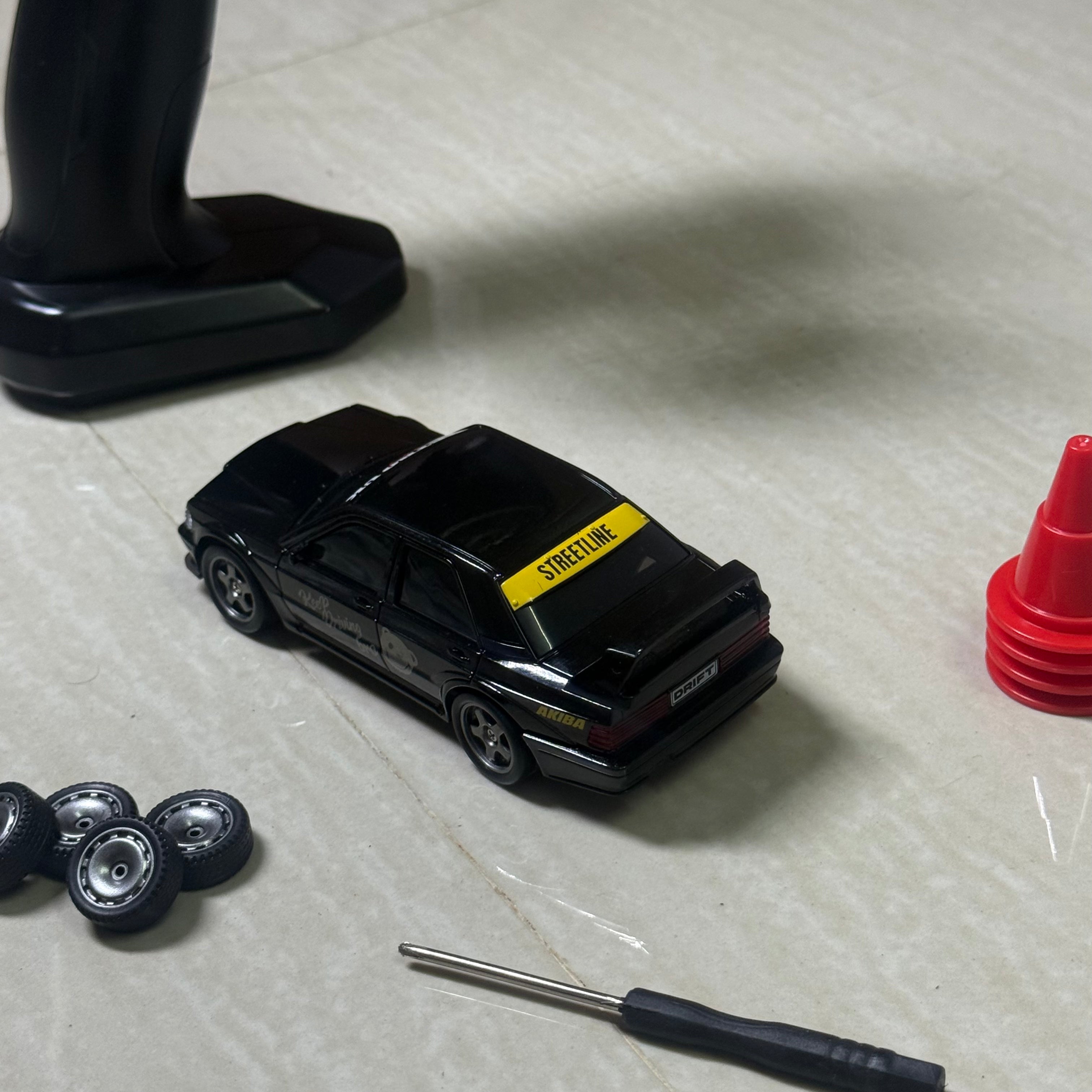 CLASSIC LEGENDS SUPER PREMIUM DRIFT CAR