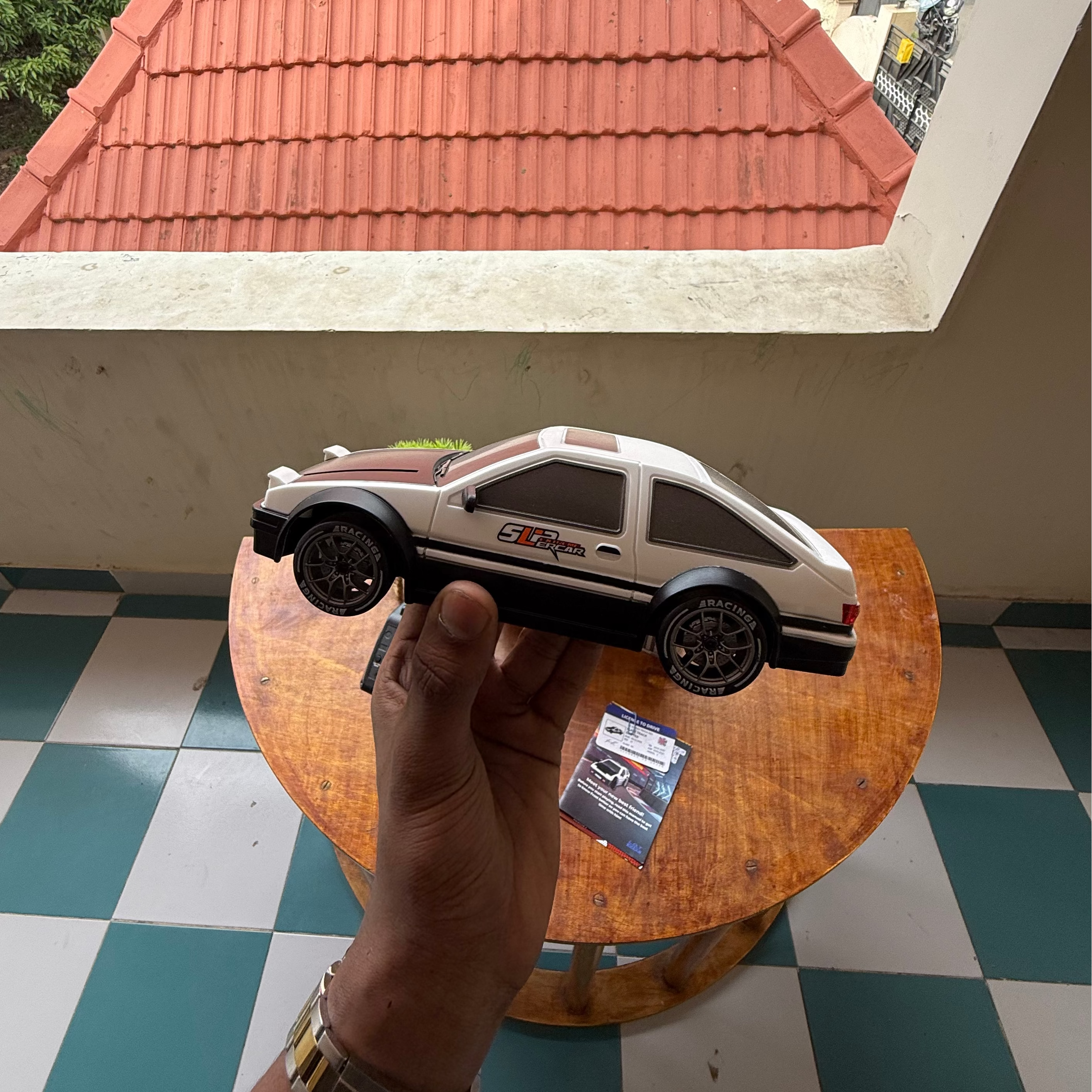 L.O.T: Flare - RC Drift Car - Street White